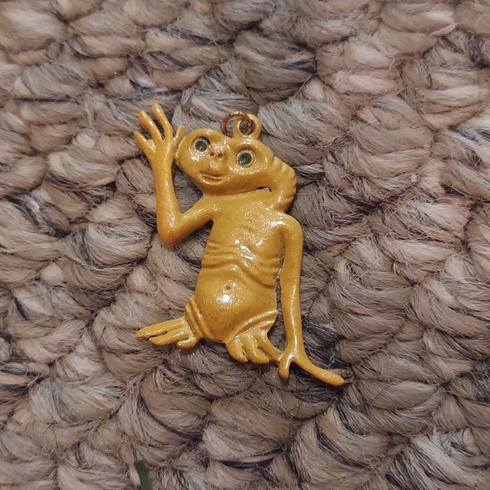 1980s Vintage E T ET EXTRATERESTRIAL NECKLACE pendant VINTAGE CAST
